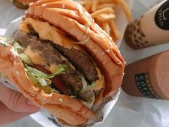 -The Habit Burger Grill 哈比特汉堡(爱琴海店)