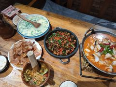 -老滇山寨•云南特色菜•地方菜•民族风情歌舞表演(金碧店)