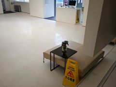 -卡罗酒店(东门晒布地铁站店)