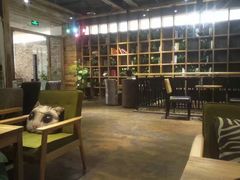 大堂-雨舍咖啡(汉神购物广场咖啡街区店)