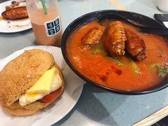 番茄浓汤鸡翅猪扒通粉-华嫂冰室(尖沙咀店)