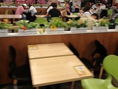 大堂-麦当劳(郑州东高铁站店)