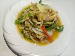 -泸沽肴(泸沽湖大洛水村农村信用社旁店)