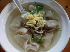 太湖三白小馄饨-忆秦园小笼包(惠山古镇总店)