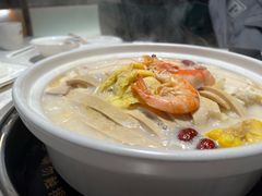 -三人行骨头王火锅(长寿店)