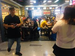 等位区-黑白电视长沙小吃(美林M·LIVE天地东座店)