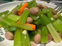 -偏脸子哈尔滨老烧烤(红旗大街店)