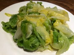 炝拌圆白菜-清真吴记门钉肉饼·喜多利