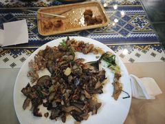 -乡村馕坑肉·烧烤·新疆菜·本地人更爱吃(阿勒泰首店)