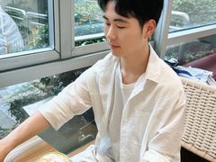 -逗号咖啡(信义荔山公馆店)