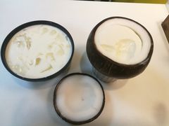 -志龙皇冠吃货椰子铺
