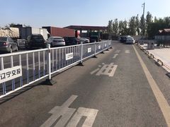 -辽河服务区-停车场