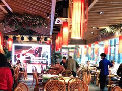 大堂-野山舂·贵州现舂酸汤火锅(鸿通城店)