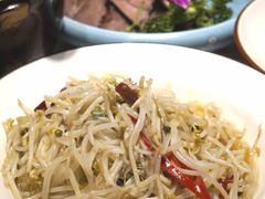 醋炝绿豆芽-丁里羊肉小镇(天鹅湖总店)