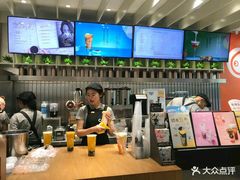 -CoCo都可(湖滨银泰店B区店)