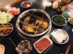 -邓莽子老火锅(中兴路总店)