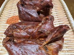 -东口码头·烧鸽子·鱼头泡饼·地方菜(金鹰悦城店)