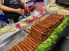 -席娜卡琳火车铁道夜市