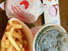 -麦当劳(展览馆店)