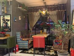 -愉肴麻辣香锅(中山路店)