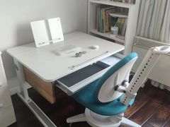 -moll学习桌椅(上海久光百货店)