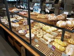-焙丽拾光(麦凯乐直营店)