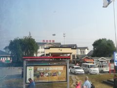 -平望服务区·停车场