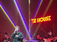 -TZ House音乐现场(来福士中心店)