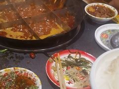 -沸炉重庆老火锅(军事博物馆店)