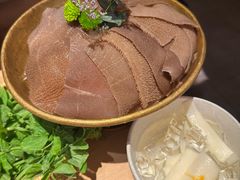 招牌毛肚-巴奴毛肚火锅(七宝领展广场店)