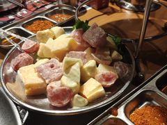 -青瓦炭韩潮烤肉(花园道店)