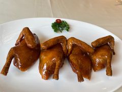 玻璃脆皮乳鸽-利苑酒家(金宝店)