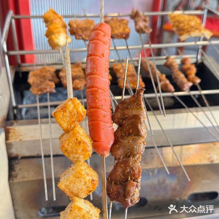 在青岛就能吃到正宗的淄博烧烤