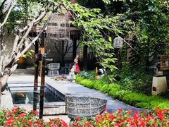 -陆地游轮西山温泉号