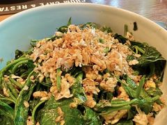 -Chom Cafe and Restaurant