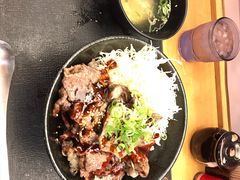 -難波肉劇場