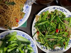 藜蒿炒腊肉-龙老五汤店(站前西路店)