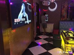 -钱莊Party连锁KTV(黄江星光城店)