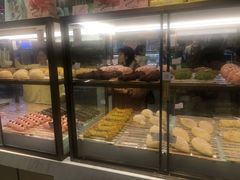 面包甜点陈列柜-奈雪的茶(湖滨银泰in77C区PRO店)