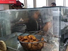 -厚富香面食店王好炸糕(延安路店)