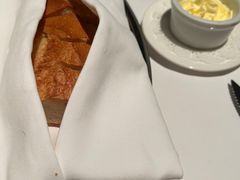 餐前面包牛油-茹丝葵经典牛排馆(上海外滩店)