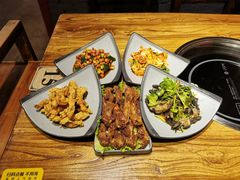 -隐樂門·活牛蛙火锅酒馆