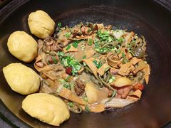 -锅老头海鲜铁锅炖