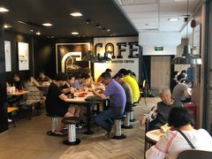 等位区-麦当劳(静安寺店)