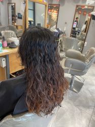 -LILI·HAIR SALON理理造型