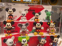 -泡泡玛特POPMART(上海环球港店)