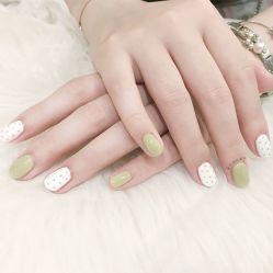 -夏花美甲美睫