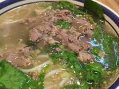 -云阿蛮云南生烫牛肉米线(奉贤路店)