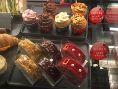 零售区-星巴克臻选(南京艾尚天地店)