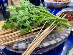 -马路边边串串香(苗栗路店)